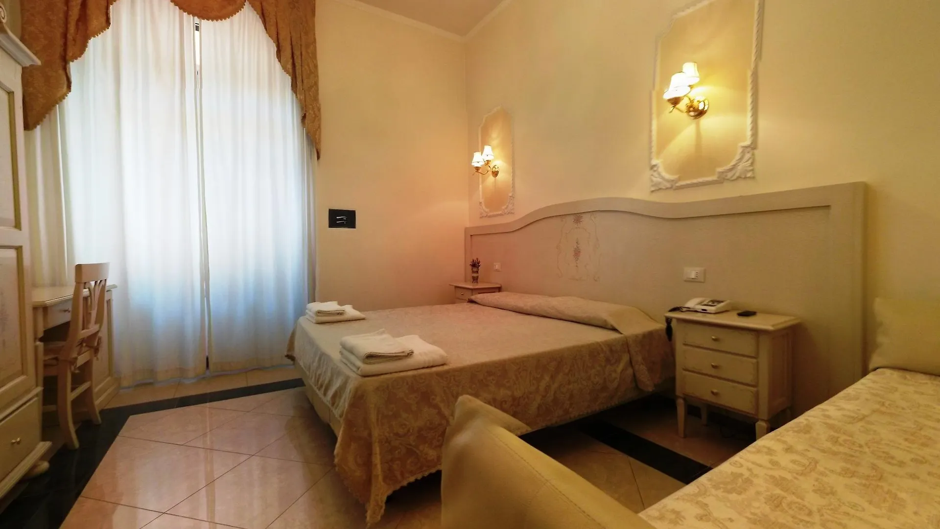 Cambridge Hotel Roma