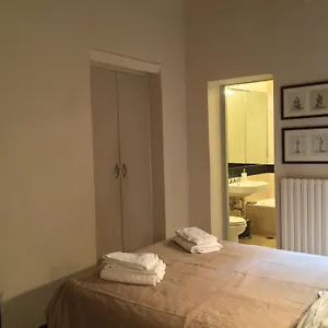 La Casa In Vetrina Rome