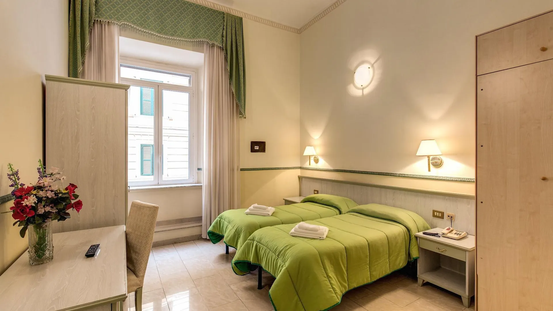 Cambridge Hotel Rome