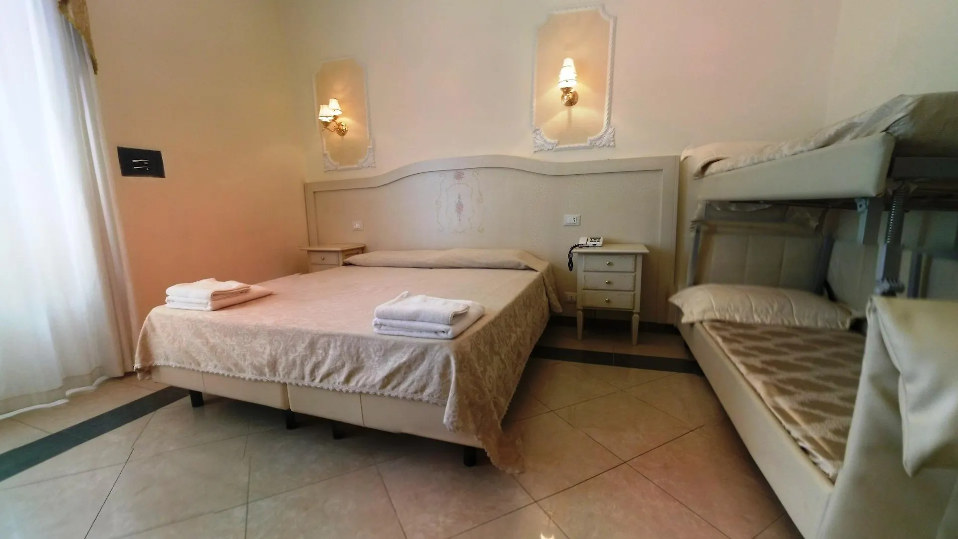 Cambridge Hotel Rome