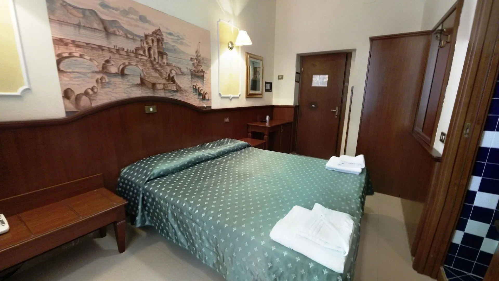 Cambridge Hotel Rome