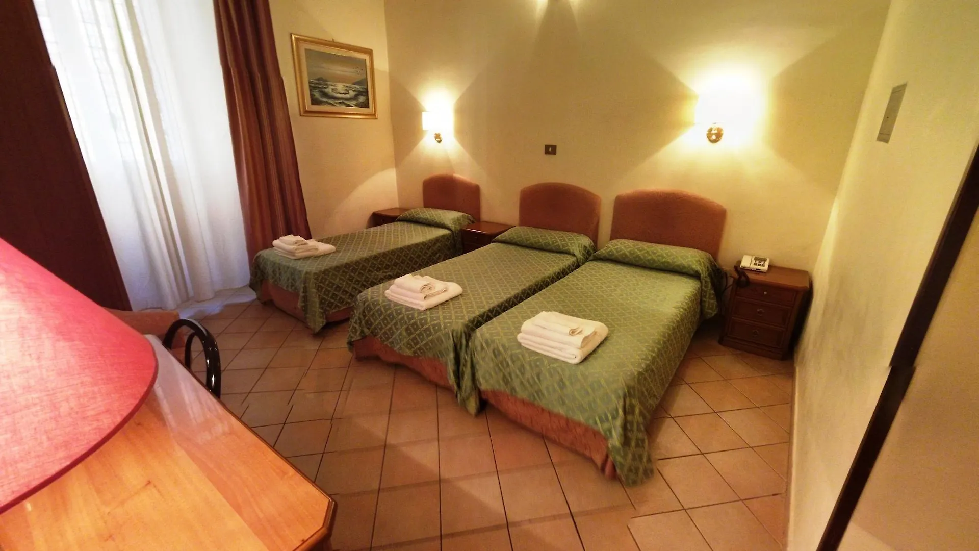 Cambridge Hotel Roma 3*,  Italia