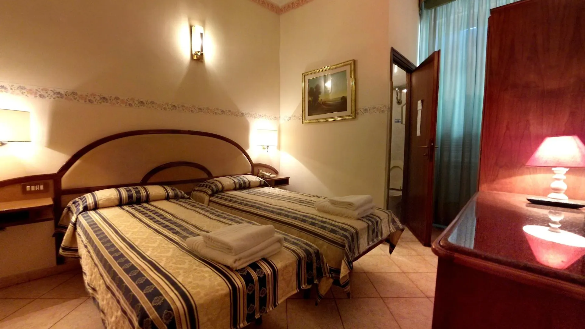Cambridge Hotel Roma