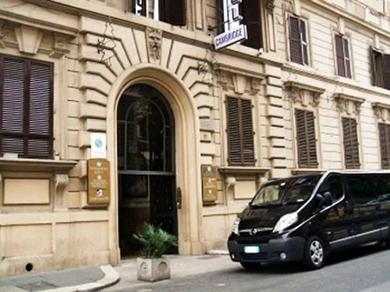 Cambridge Hotel Roma 3*,