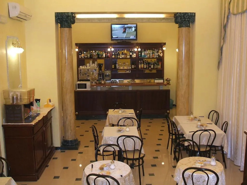 ***  Cambridge Hotel Roma Italia